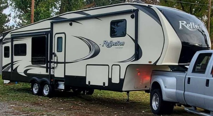 3 Reasons to Full-Time RV